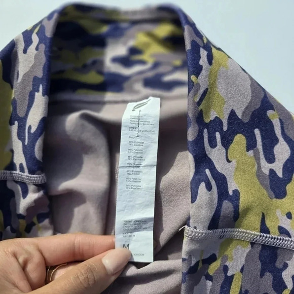 Fabletics Size M Mid-rise Printed Heathered Legging lite lime camouflage‎ - Picture 7 of 9